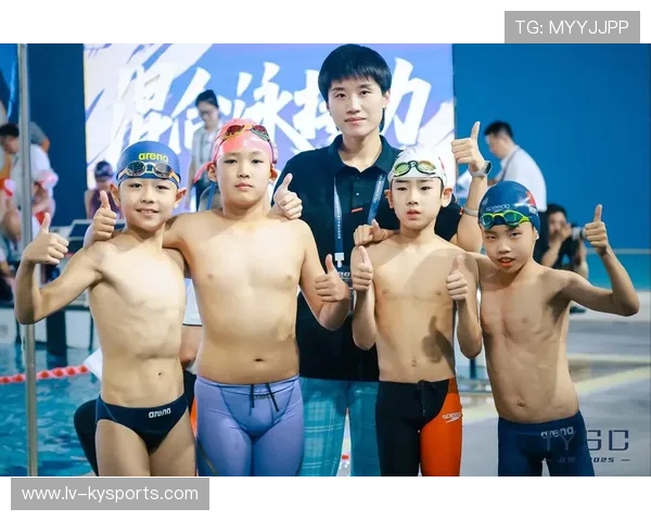 游泳馆加强青少年课程的师资储备与继续教育体系建设，青少年游泳俱乐部管理平台
